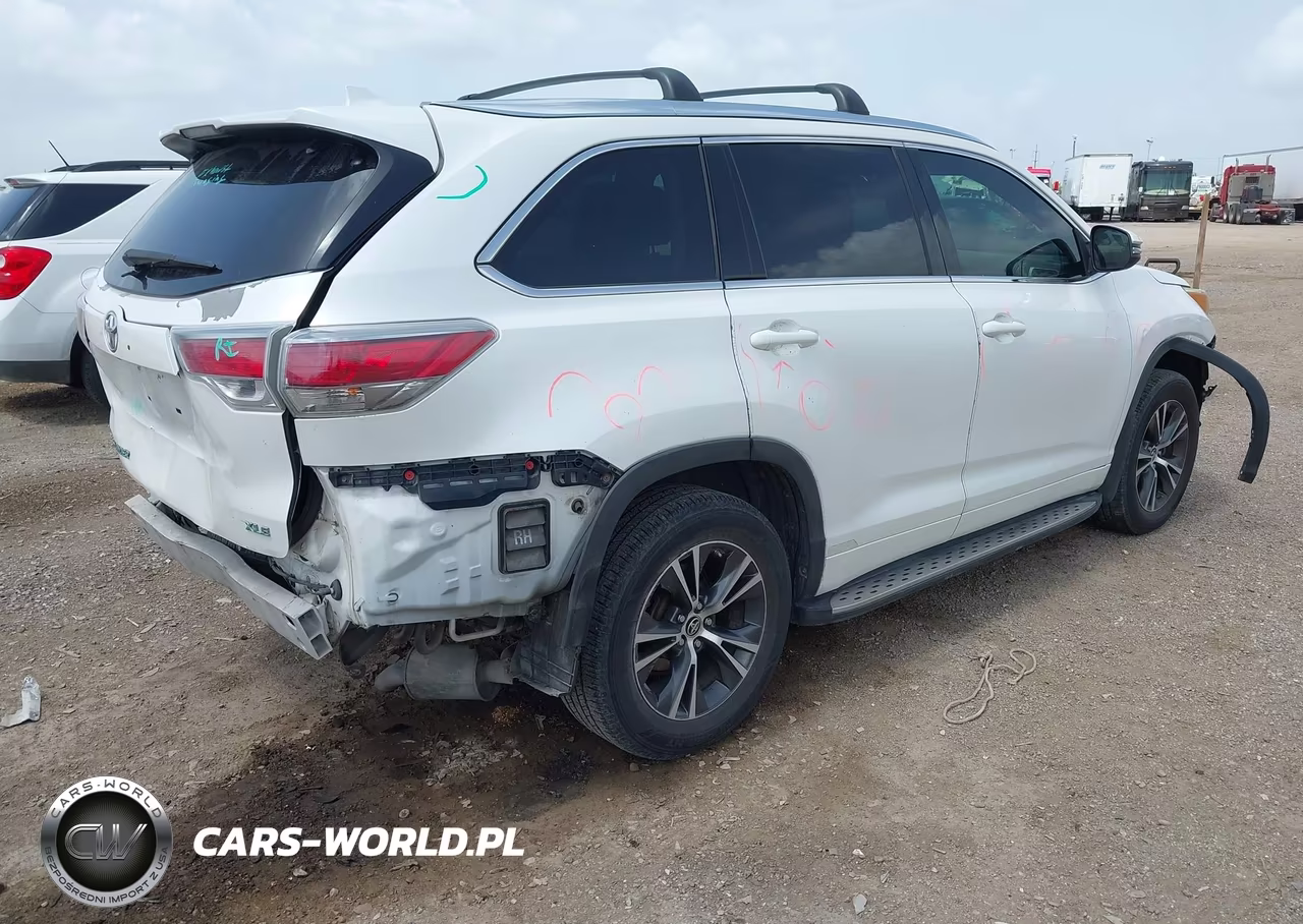 2016 Toyota Highlander Xle V6 VIN:5TDKKRFH1GS136519 - 4