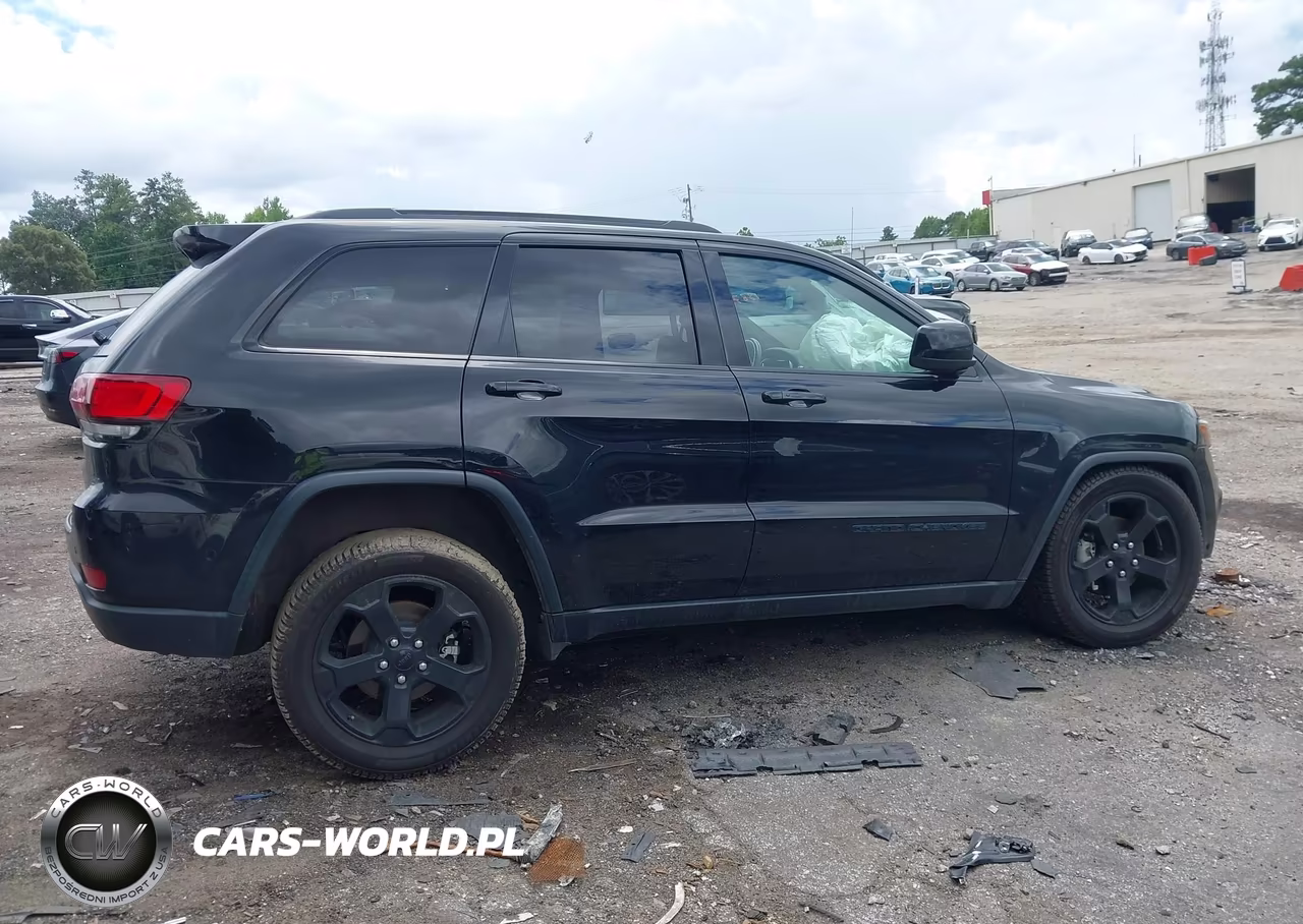 2020 Jeep Grand Cherokee Upland 4X2 VIN:1C4RJEAG6LC128887 - 13