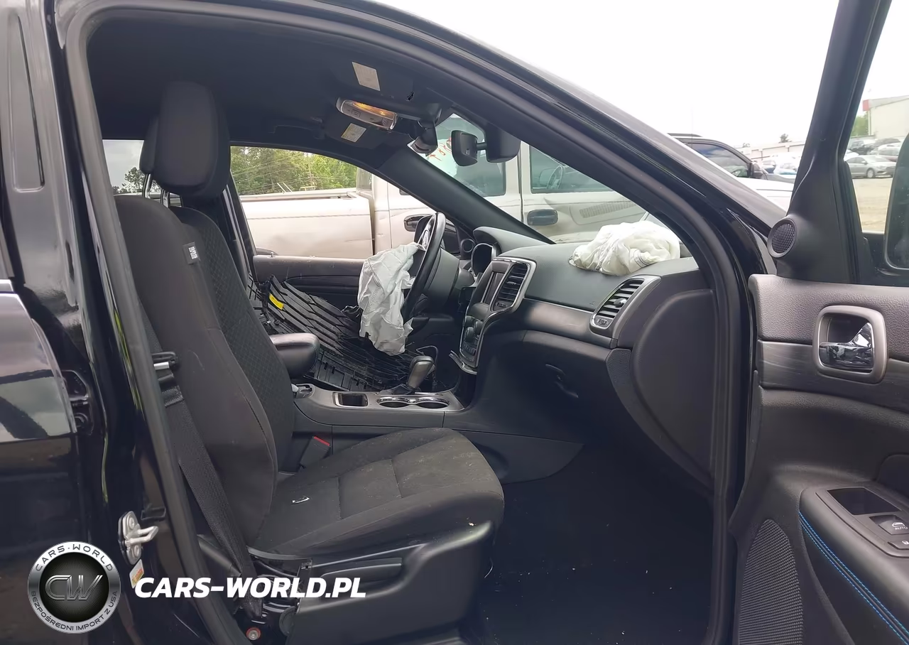 2020 Jeep Grand Cherokee Upland 4X2 VIN:1C4RJEAG6LC128887 - 5