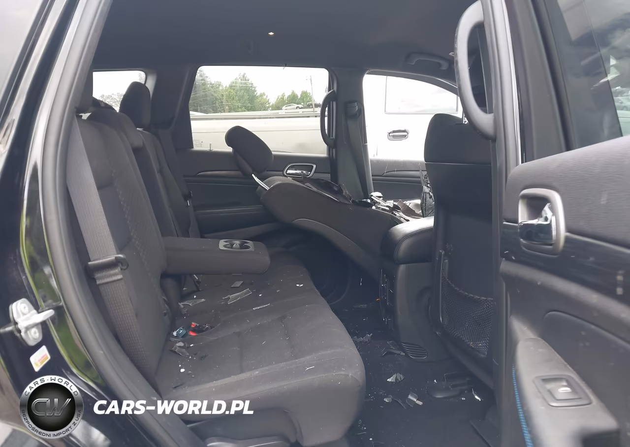 2020 Jeep Grand Cherokee Upland 4X2 VIN:1C4RJEAG6LC128887 - 8