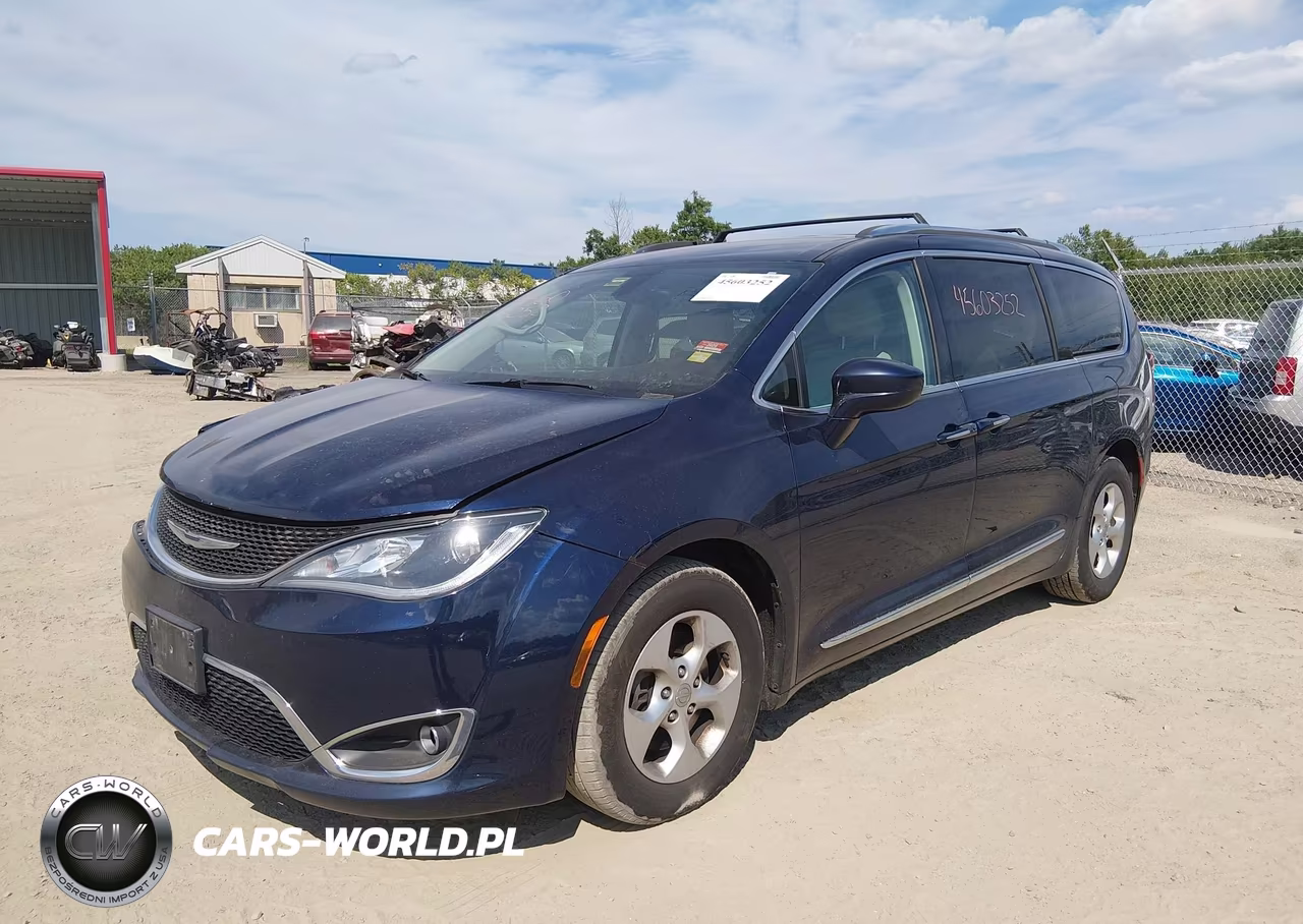 2017 Chrysler Pacifica Touring-L Plus VIN:2C4RC1EG8HR556004 - 20