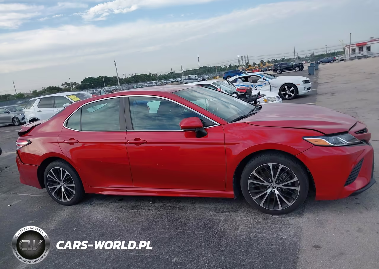 2020 Toyota Camry Se VIN:4T1G11AK2LU401656 - 13