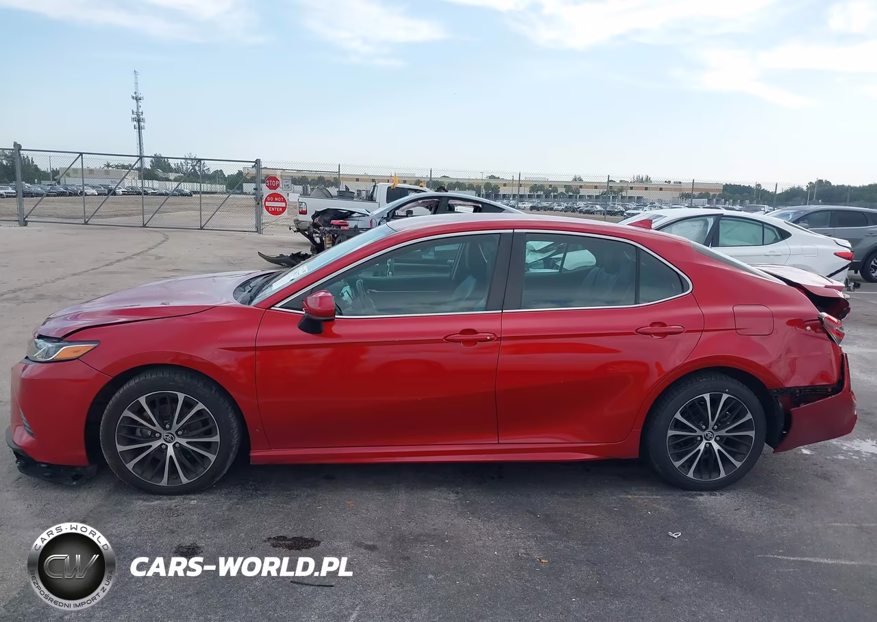 2020 Toyota Camry Se VIN:4T1G11AK2LU401656 - 14