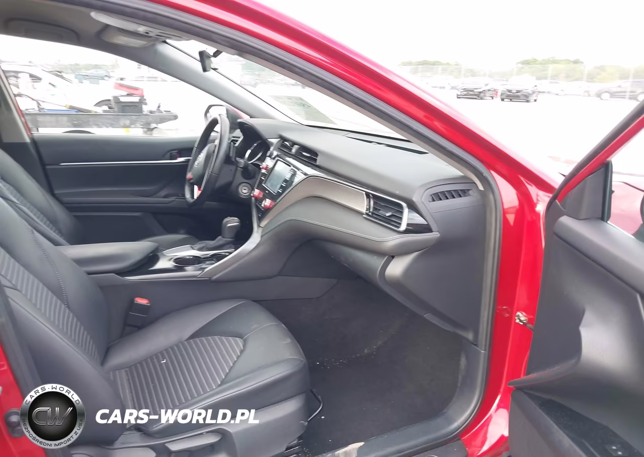 2020 Toyota Camry Se VIN:4T1G11AK2LU401656 - 5