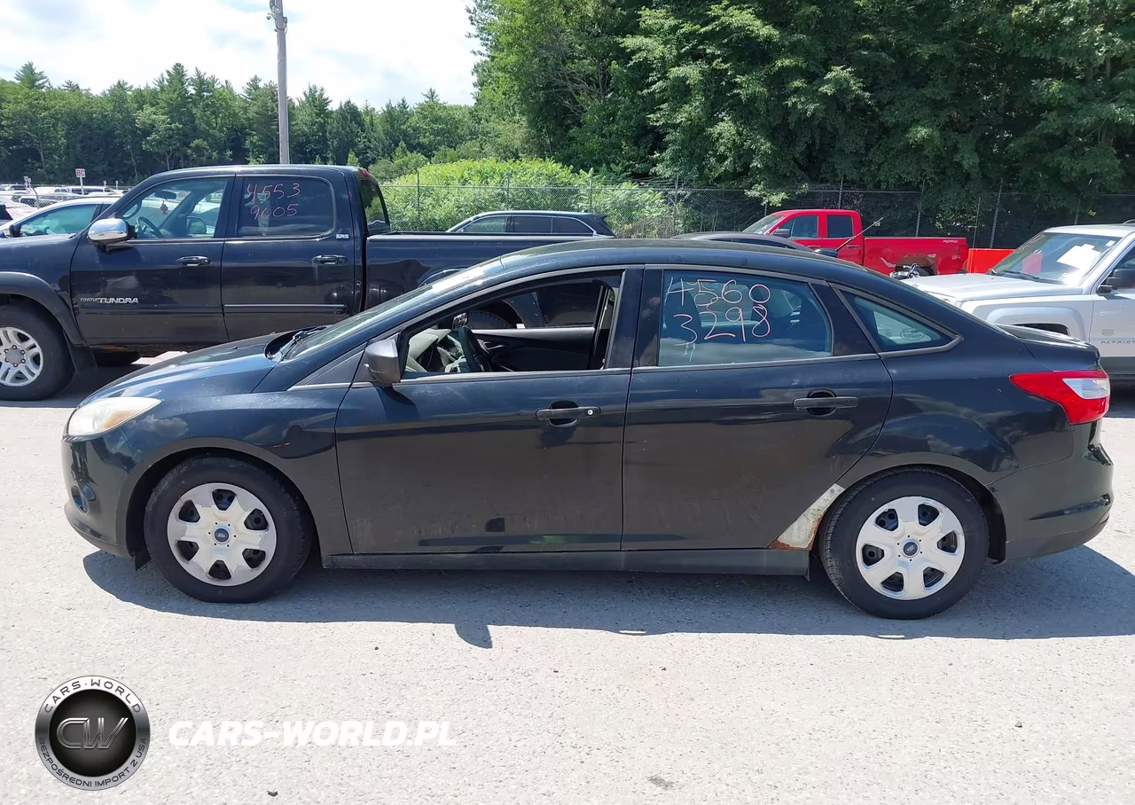 2014 Ford Focus S VIN:1FADP3E28EL201617 - 12