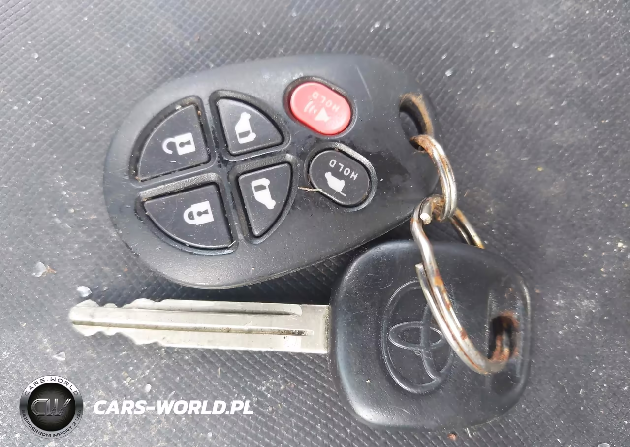 2013 Toyota Sienna Xle V6 8 Passenger VIN:5TDYK3DC8DS360915 - 11