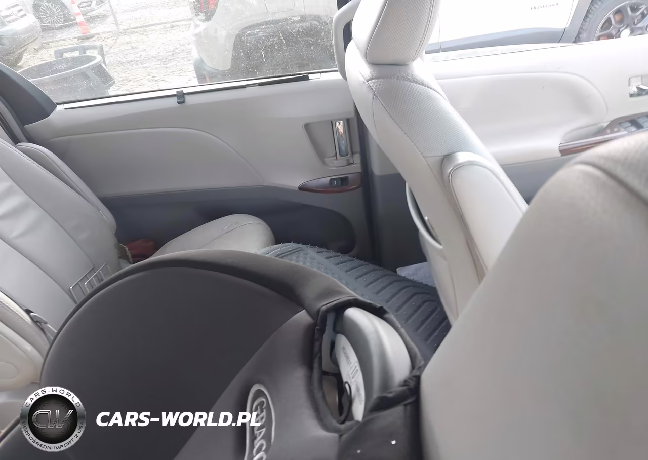 2013 Toyota Sienna Xle V6 8 Passenger VIN:5TDYK3DC8DS360915 - 8