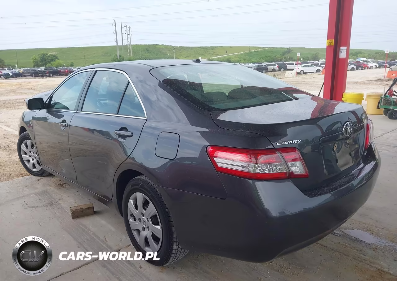 2010 Toyota Camry Le VIN:4T1BF3EK6AU098881 - 3