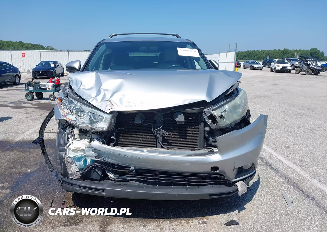 2015 Toyota Highlander Le Plus V6 VIN:5TDBKRFHXFS180470 - 13