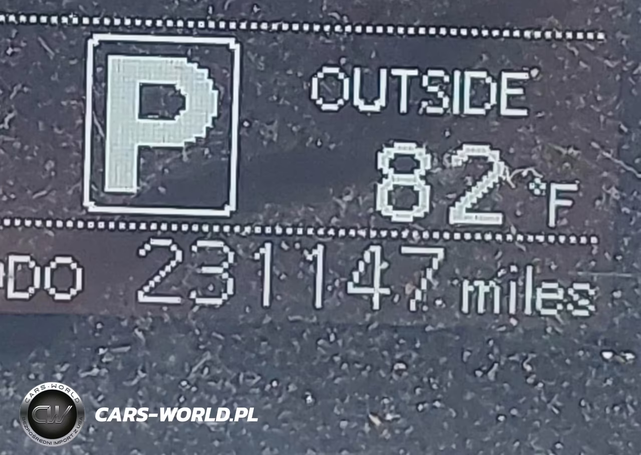 2015 Toyota Highlander Le Plus V6 VIN:5TDBKRFHXFS180470 - 16