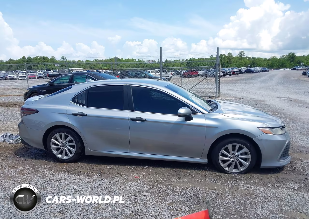 2021 Toyota Camry Le VIN:4T1C11AK7MU478989 - 13