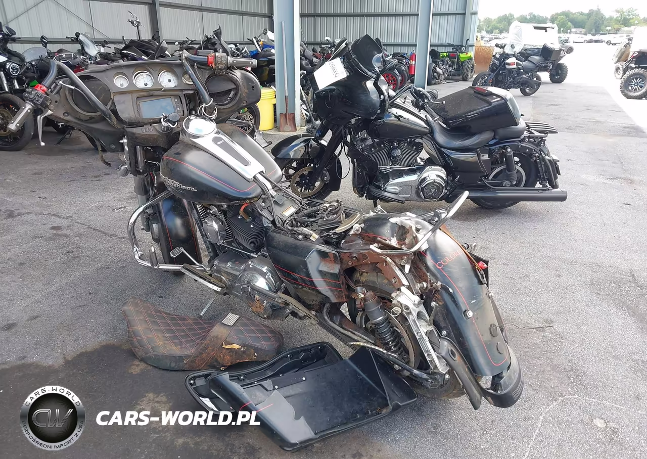 2015 Harley-Davidson Flhxs Street Glide Special VIN:1HD1KRM13FB606930 - 3