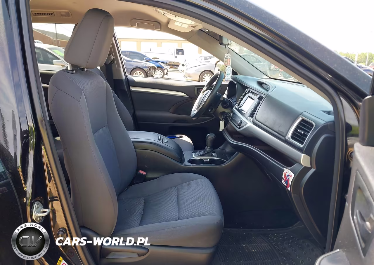 2014 Toyota Highlander Le V6 VIN:5TDBKRFH3ES046821 - 5