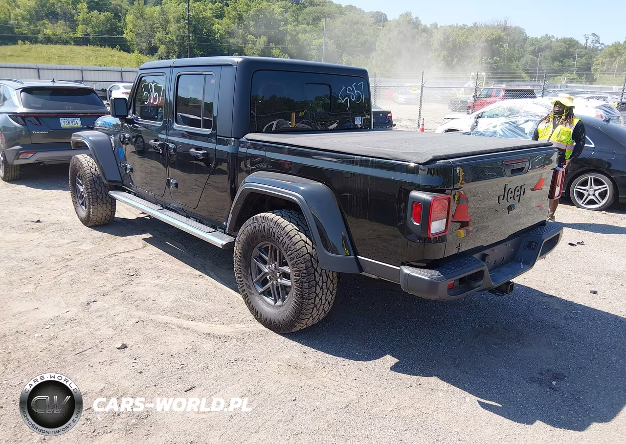 2024 Jeep Gladiator Sport S VIN:1C6JJTAG6RL113386 - 3