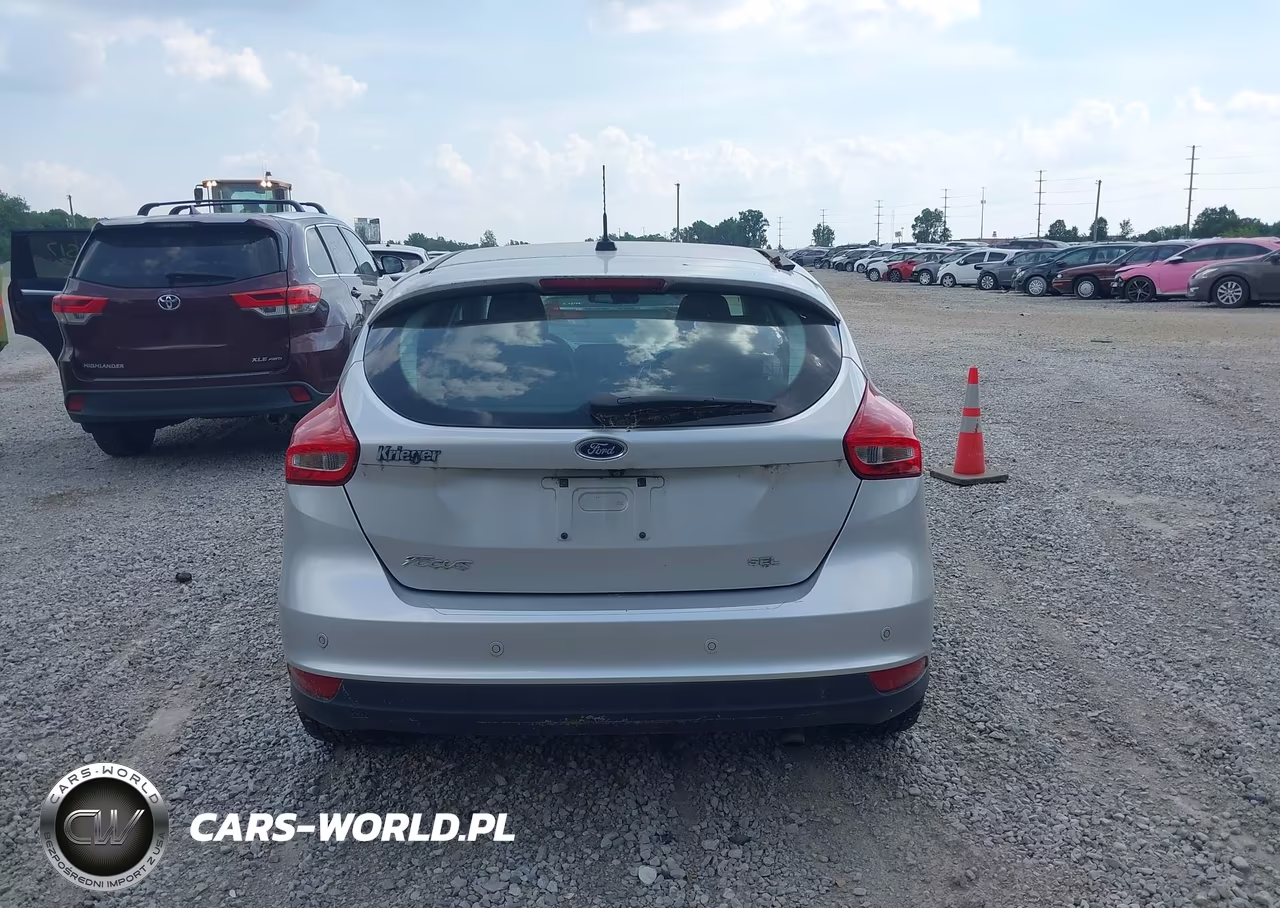 2017 Ford Focus Sel VIN:1FADP3M25HL203749 - 16
