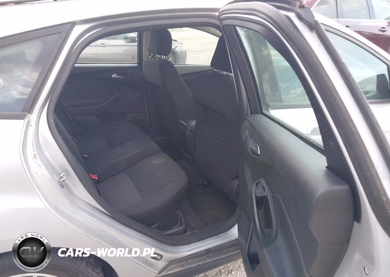 2017 Ford Focus Sel VIN:1FADP3M25HL203749 - 8