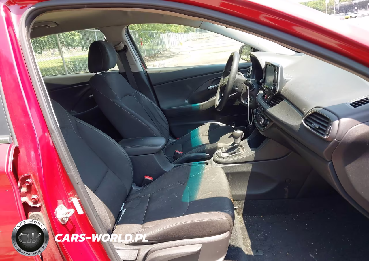 2019 Hyundai Elantra Gt VIN:KMHH35LE7KU088454 - 5