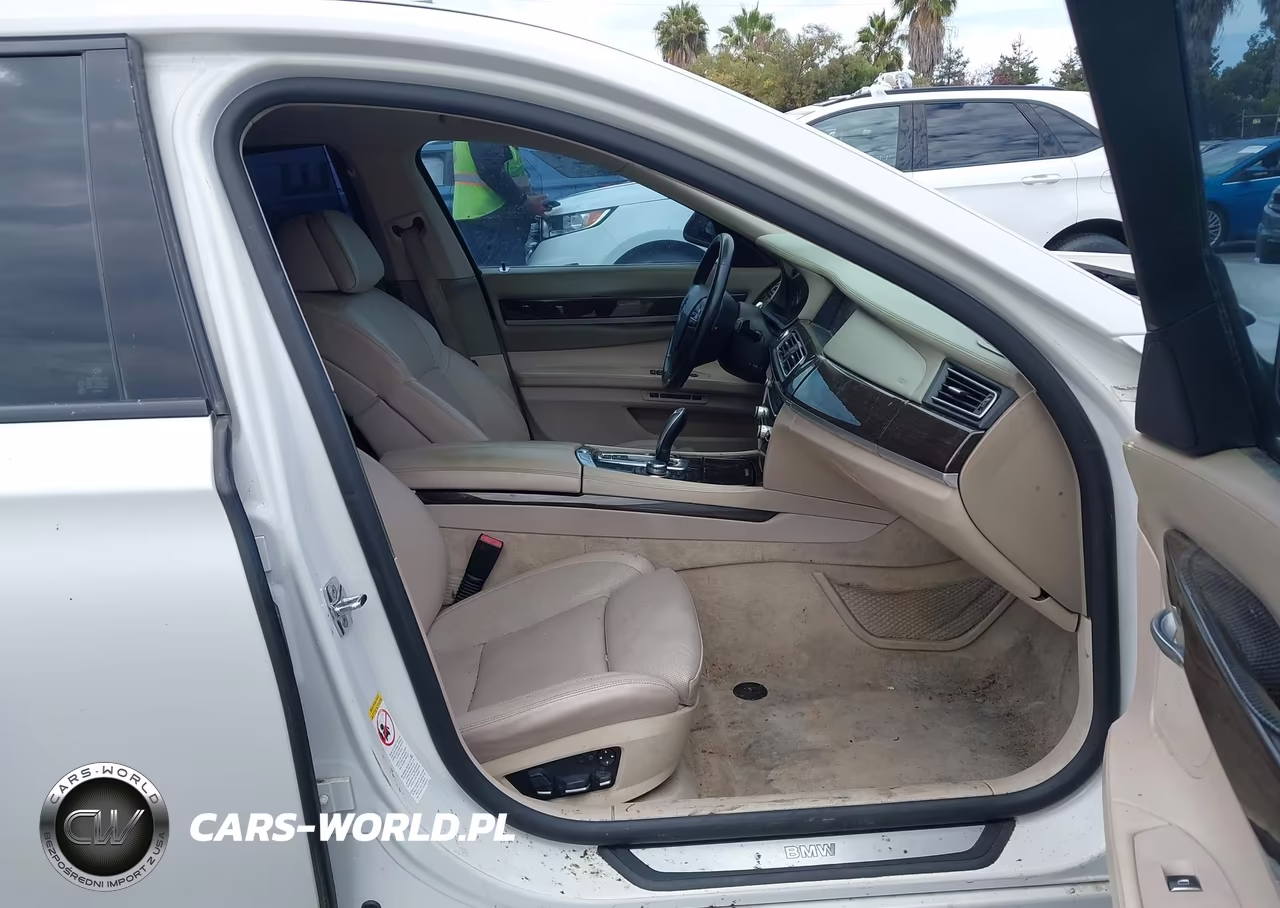 2009 BMW 750Li VIN:WBAKB83519CY58773 - 5