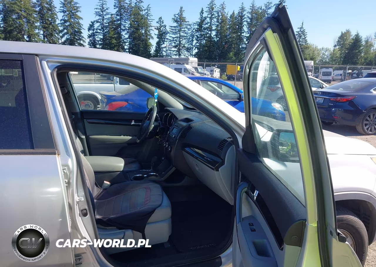 2012 Kia Sorento Lx VIN:5XYKT3A19CG247539 - 5