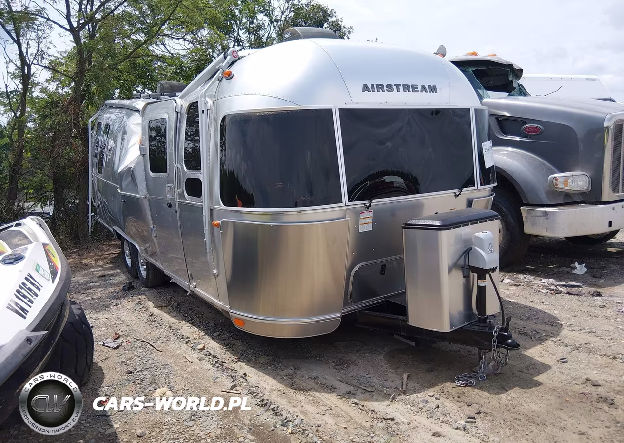 2018 Airstream Flying Cloud 27Fb