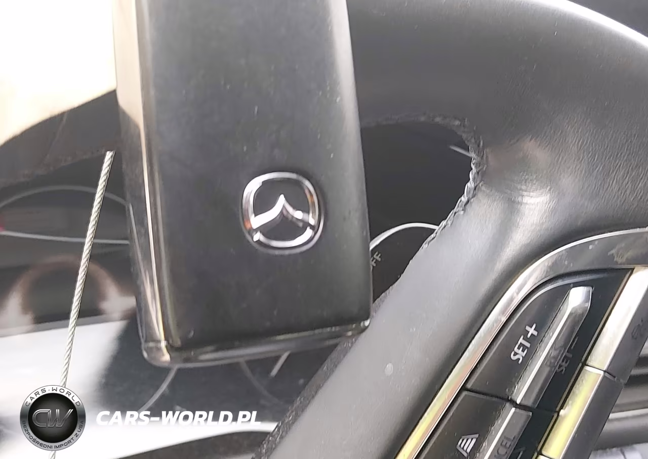 2019 Mazda Mazda3 Premium Package VIN:3MZBPAEMXKM101257 - 11