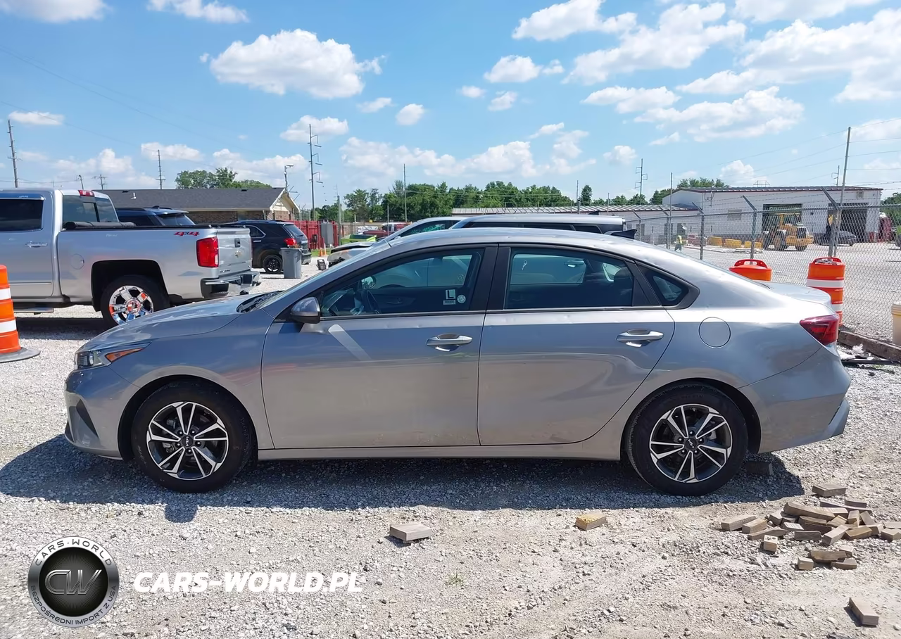 2024 Kia Forte Lxs VIN:3KPF24ADXRE786942 - 14