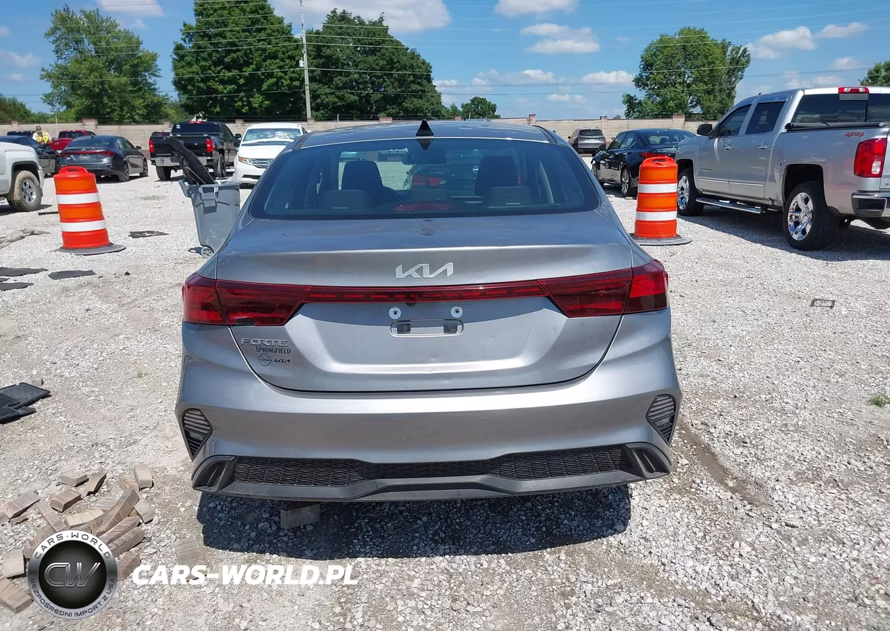 2024 Kia Forte Lxs VIN:3KPF24ADXRE786942 - 16