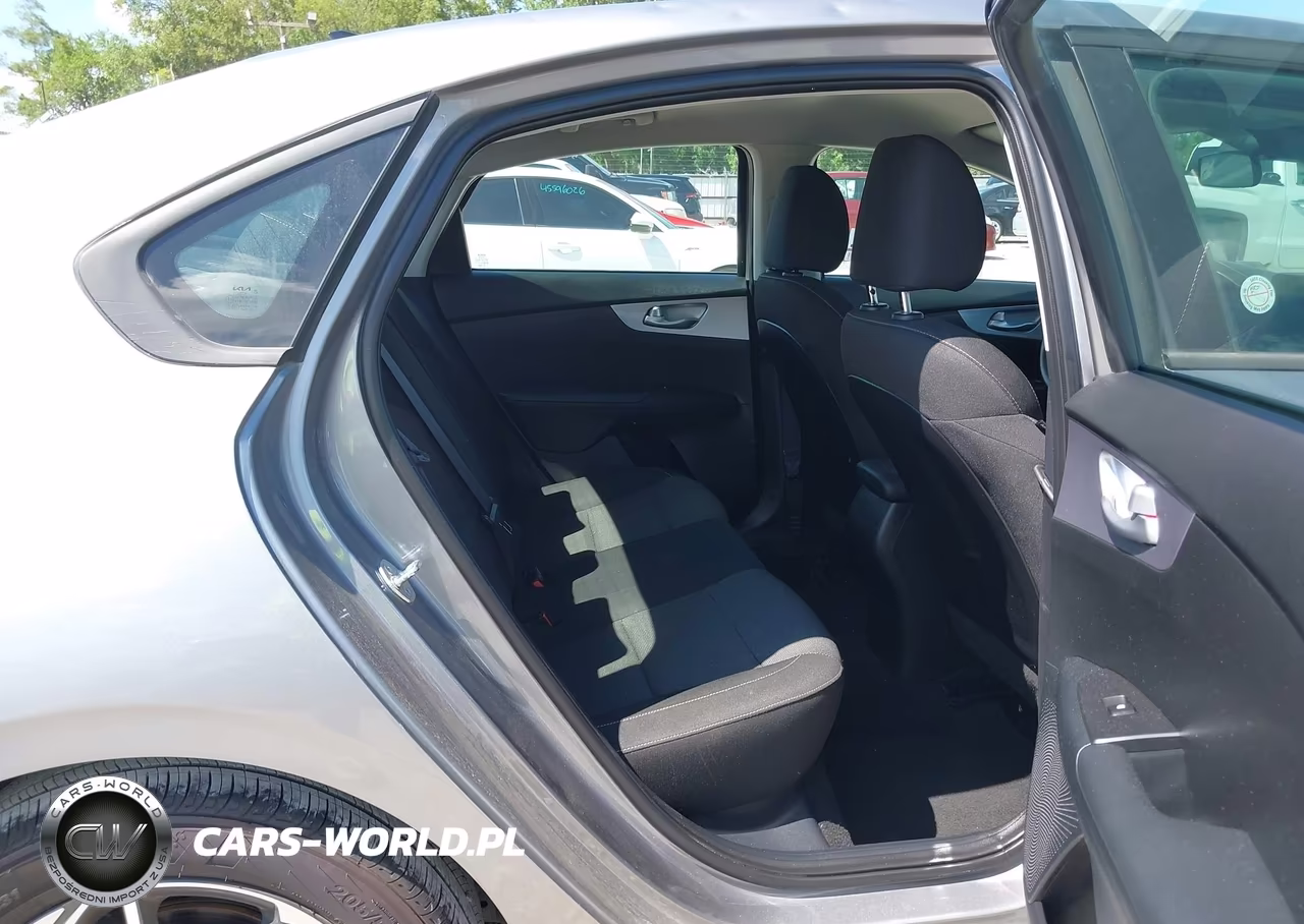 2024 Kia Forte Lxs VIN:3KPF24ADXRE786942 - 8