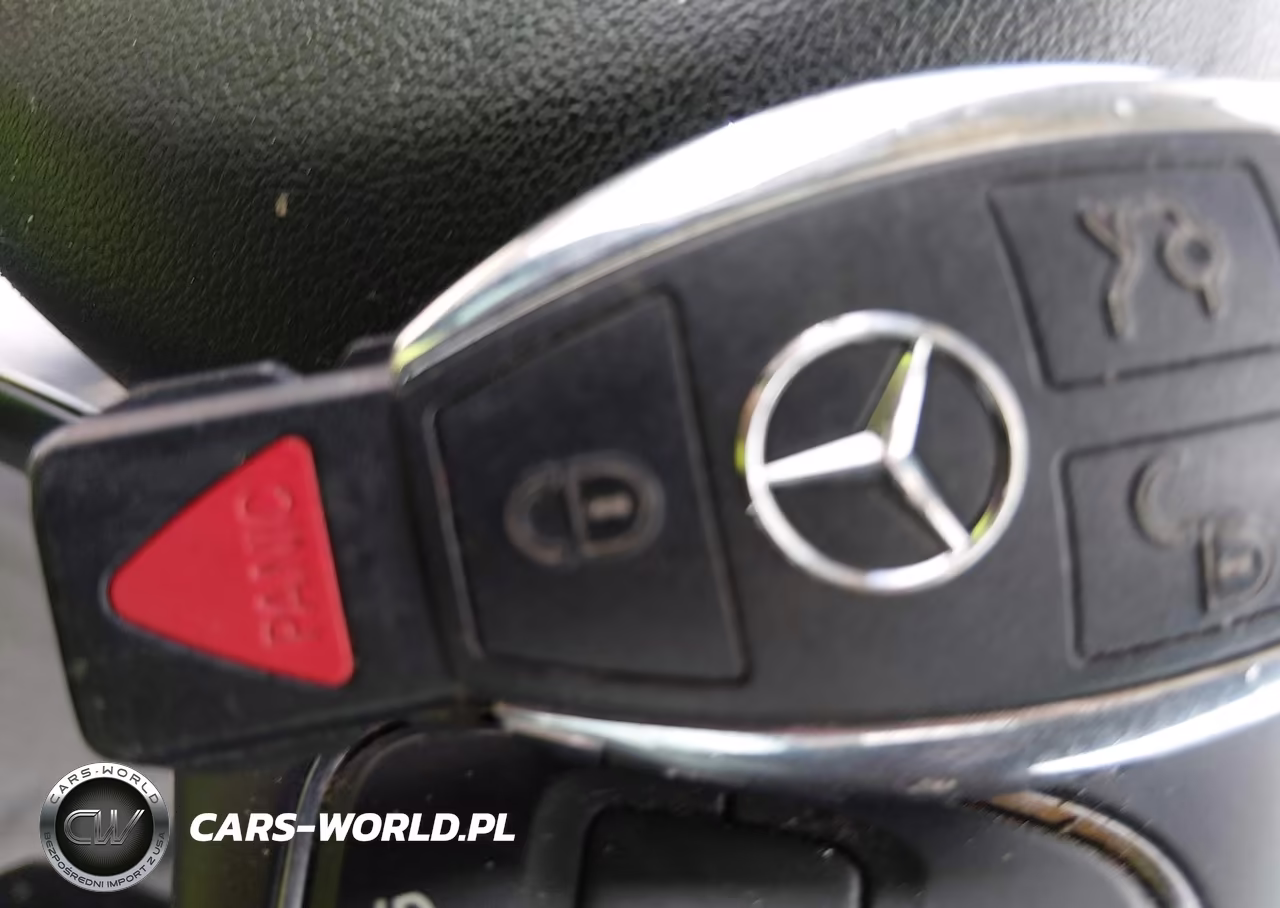 2015 Mercedes-Benz C 300 4Matic VIN:55SWF4KB9FU026183 - 11
