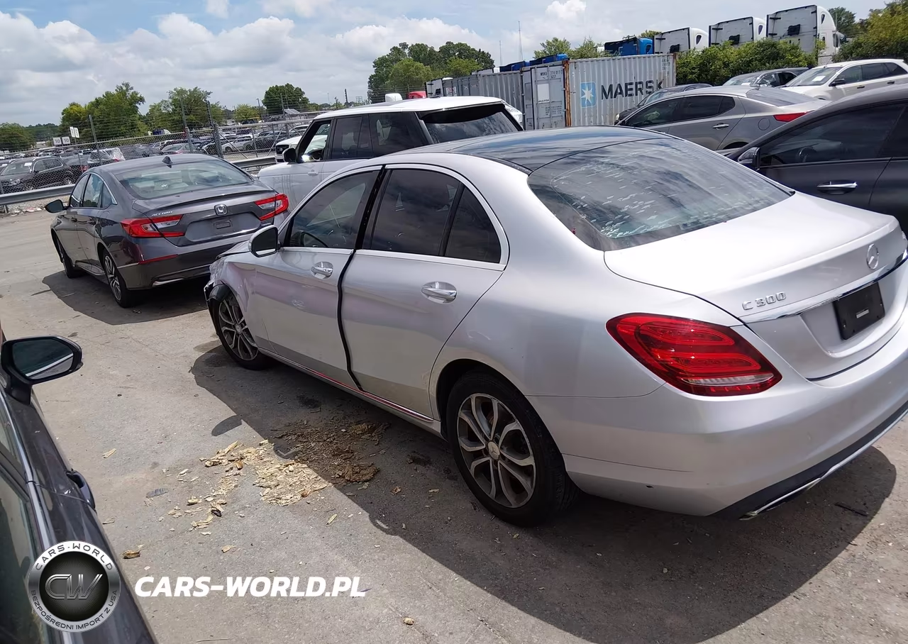 2015 Mercedes-Benz C 300 4Matic VIN:55SWF4KB9FU026183 - 15