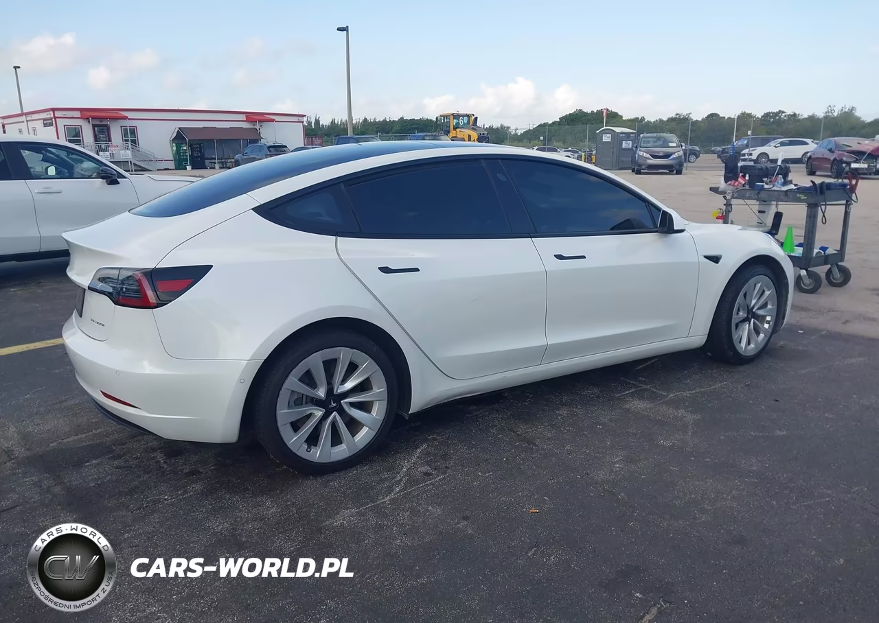 2022 Tesla Model 3 Long Range Dual Motor All-Wheel Drive VIN:5YJ3E1EB6NF269353 - 4