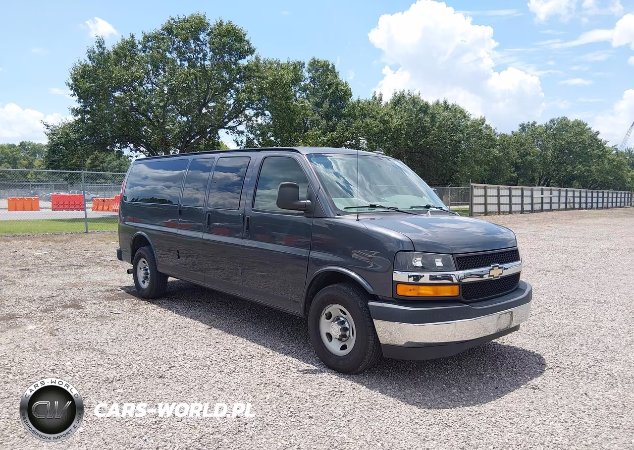 2017 Chevrolet Express 3500 Lt