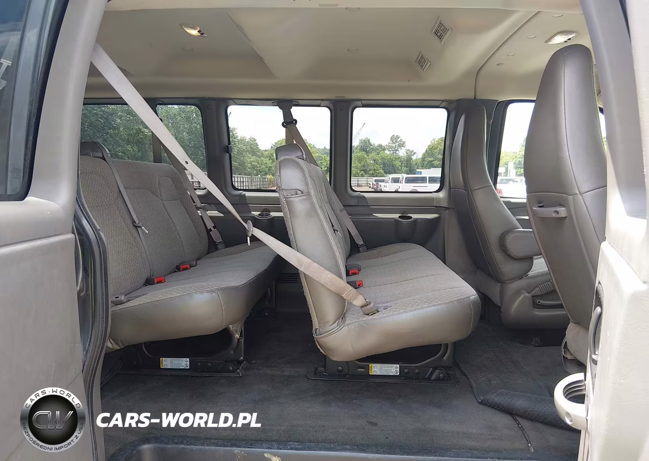 2017 Chevrolet Express 3500 Lt VIN:1GAZGPFF4H1274842 - 8