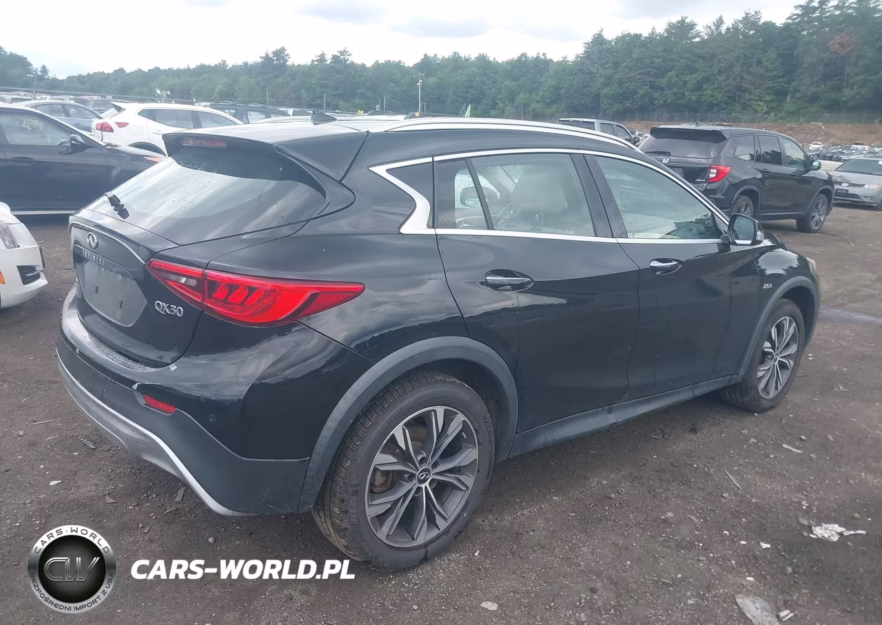 2018 Infiniti Qx30 Premium VIN:SJKCH5CR9JA044472 - 4