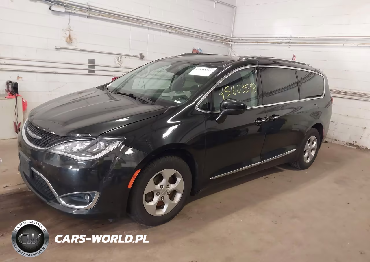 2017 Chrysler Pacifica Touring-L Plus VIN:2C4RC1EG3HR835828 - 2