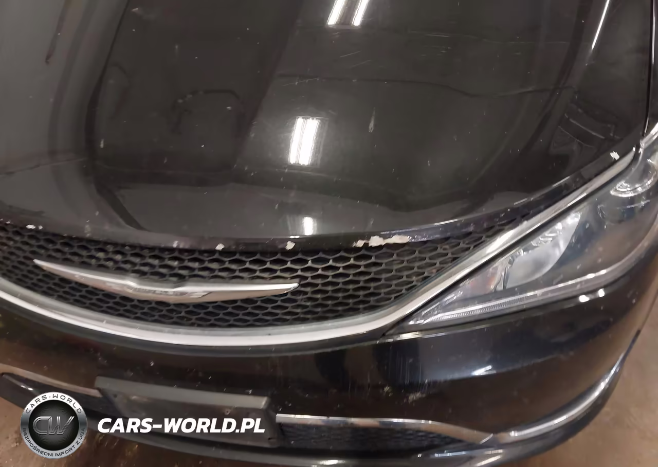2017 Chrysler Pacifica Touring-L Plus VIN:2C4RC1EG3HR835828 - 6