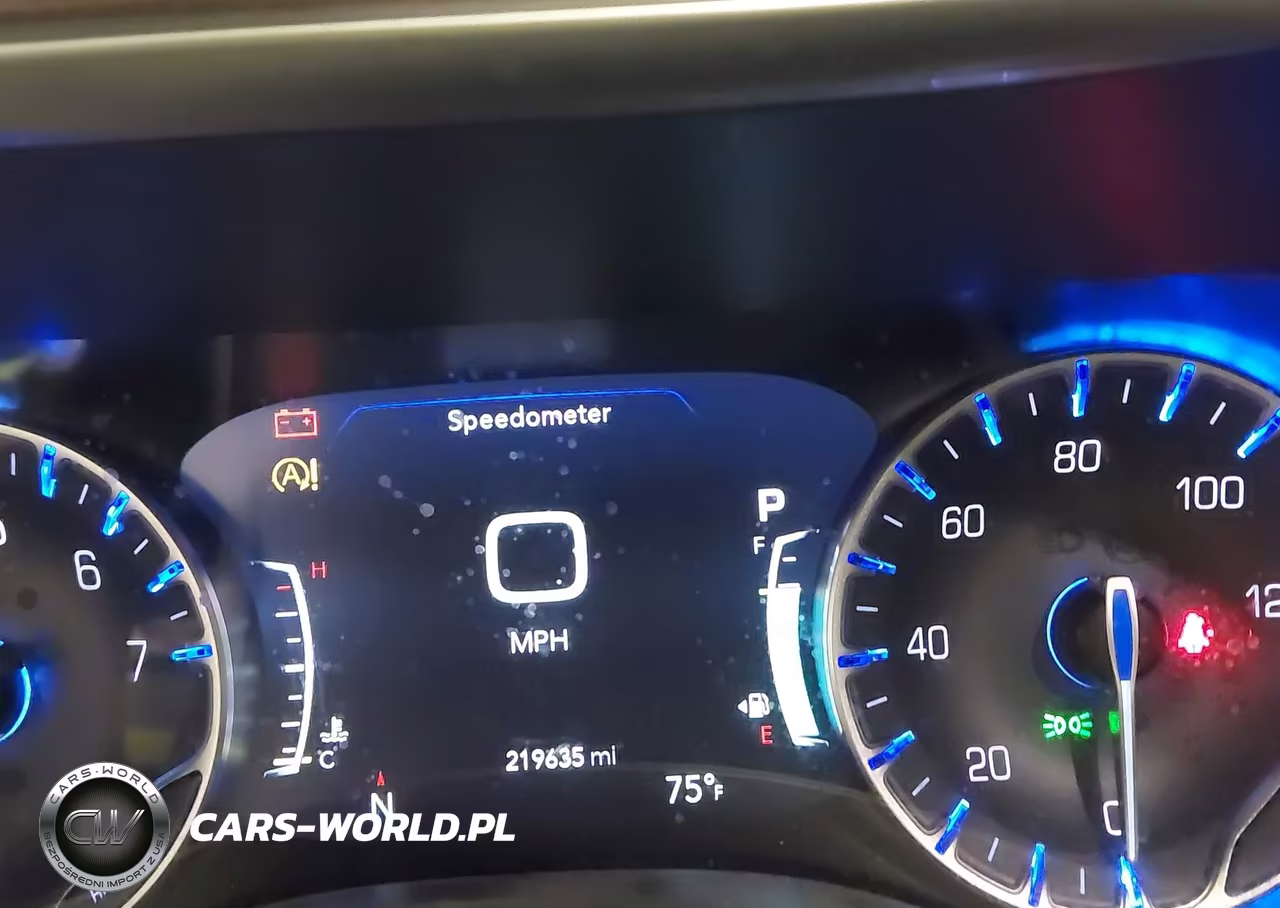 2017 Chrysler Pacifica Touring-L Plus VIN:2C4RC1EG3HR835828 - 7