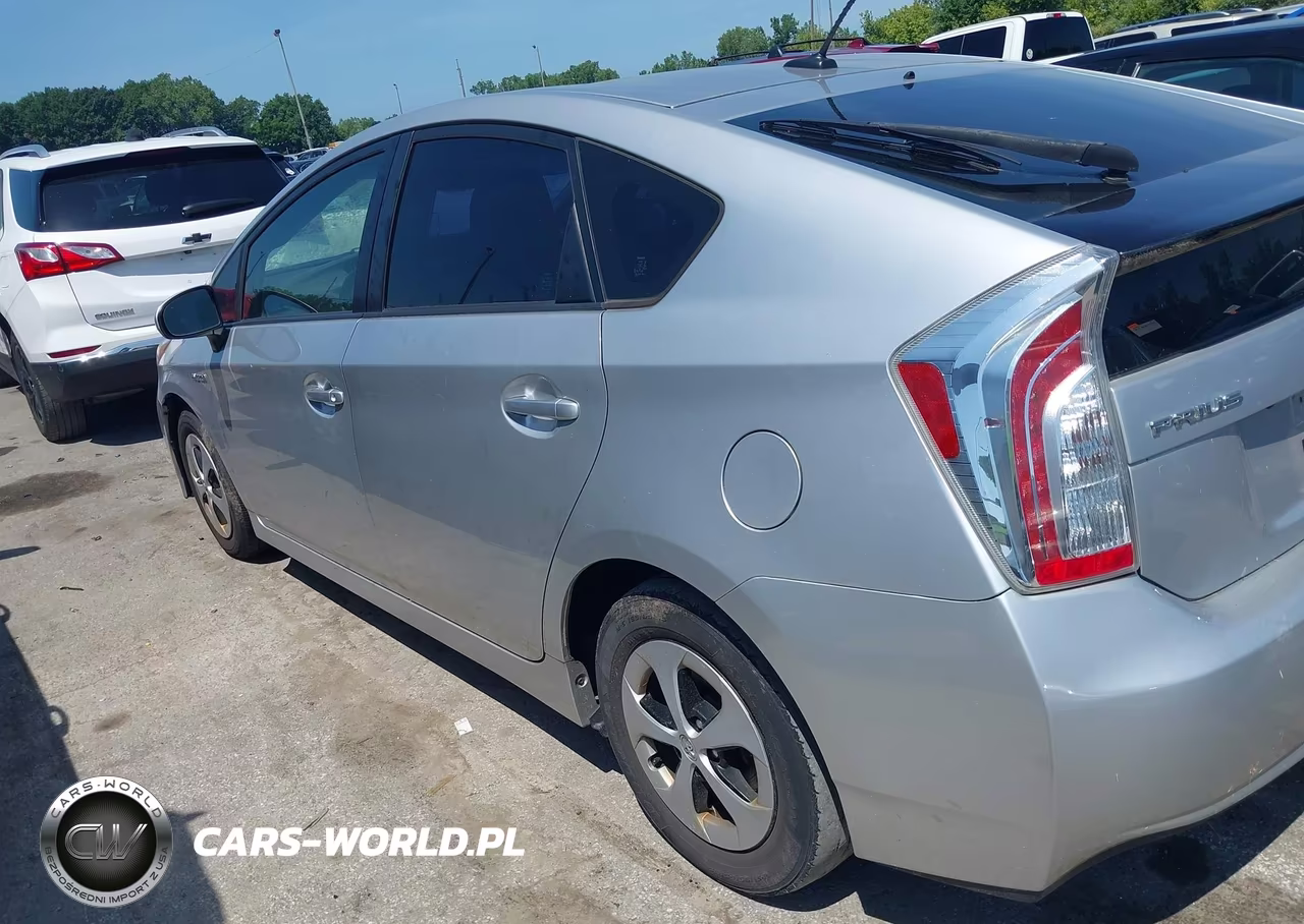 2012 Toyota Prius Three VIN:JTDKN3DU8C0333964 - 14