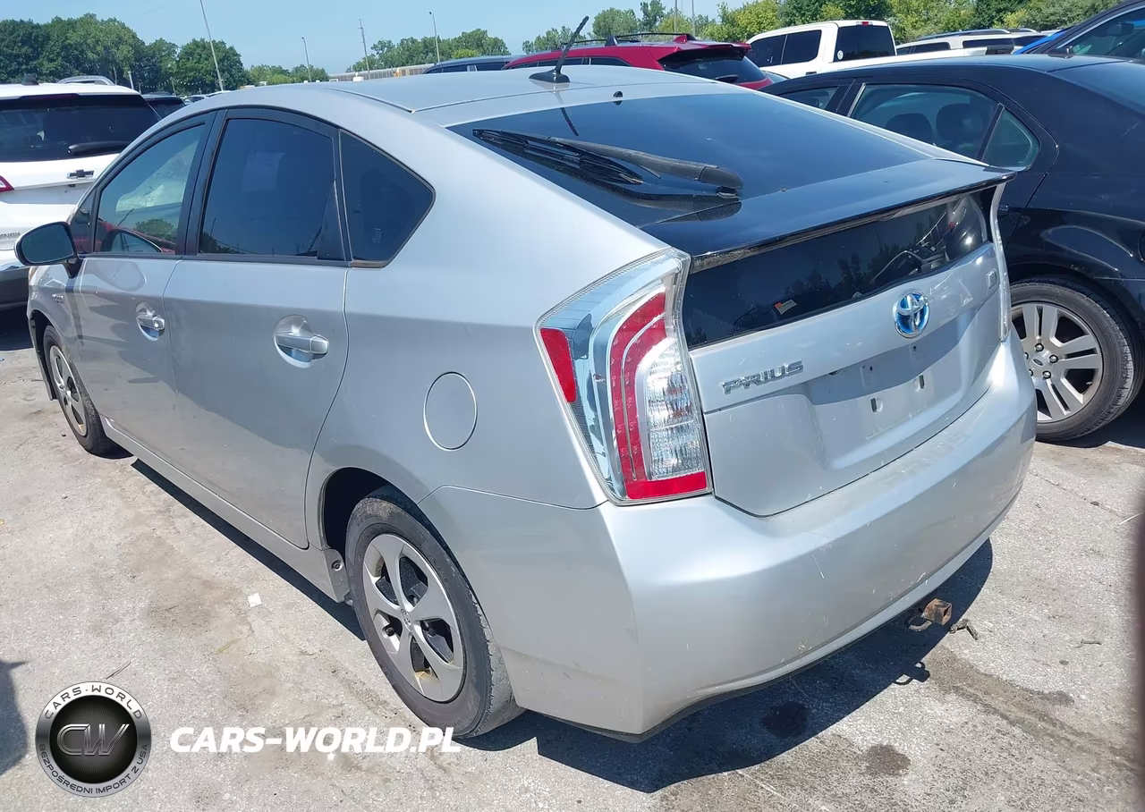 2012 Toyota Prius Three VIN:JTDKN3DU8C0333964 - 3