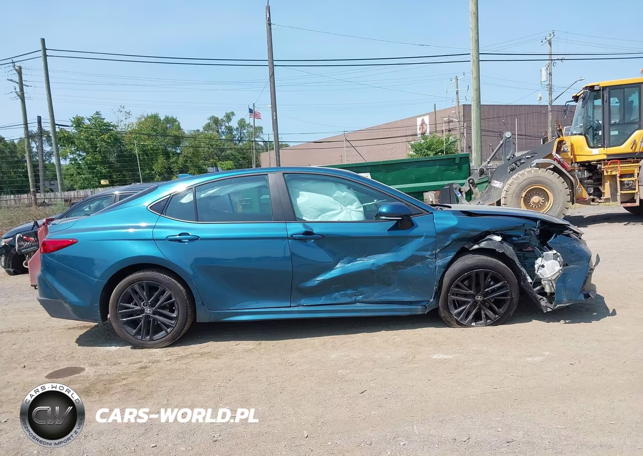 2026 Toyota Camry Se VIN:4T1DBADK1TU051545 - 13