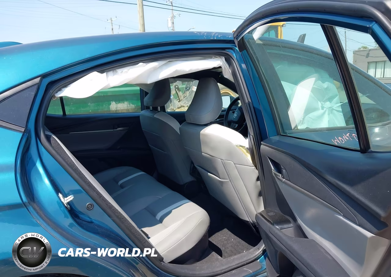 2026 Toyota Camry Se VIN:4T1DBADK1TU051545 - 8