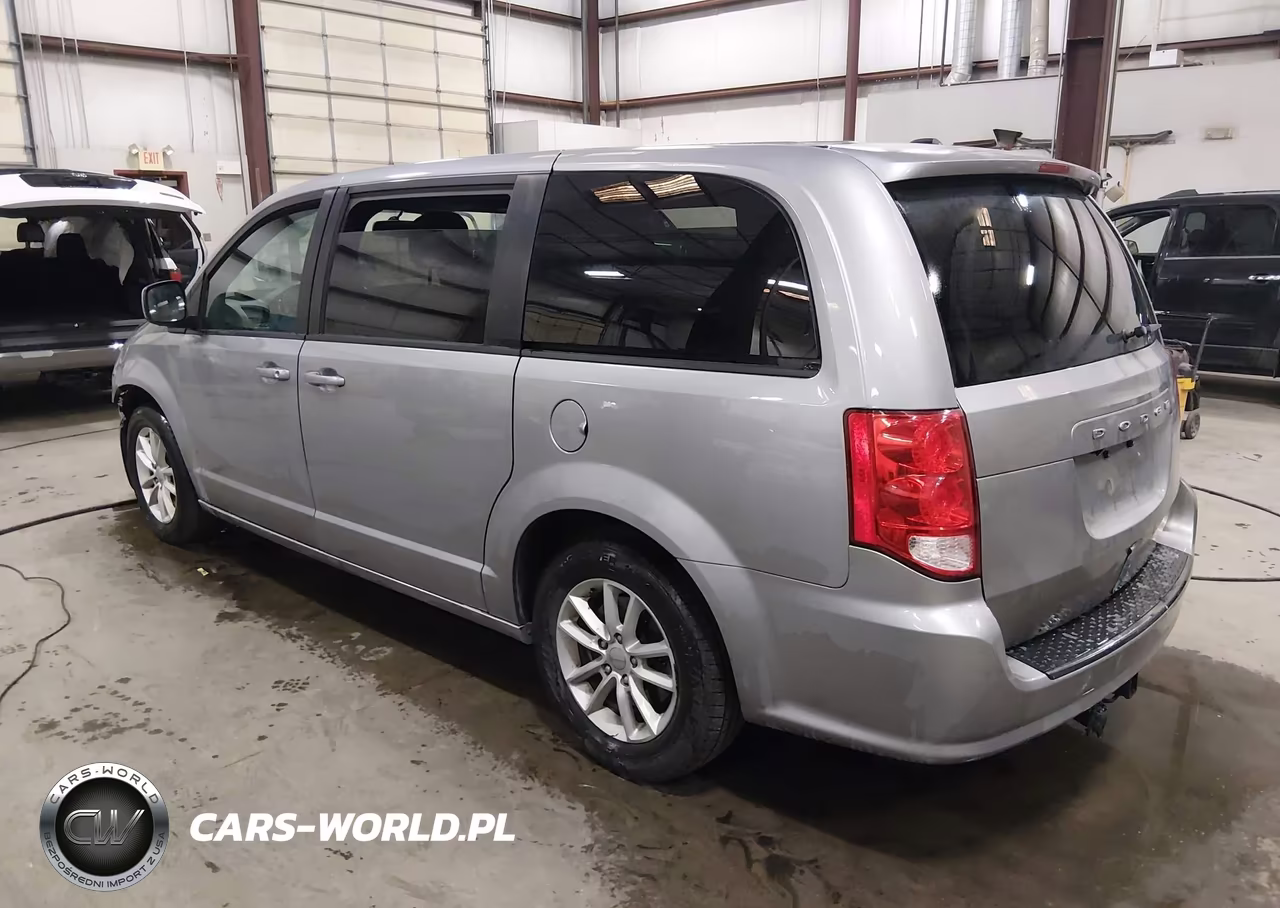 2018 Dodge Grand Caravan Se Plus VIN:2C4RDGBG0JR215013 - 3