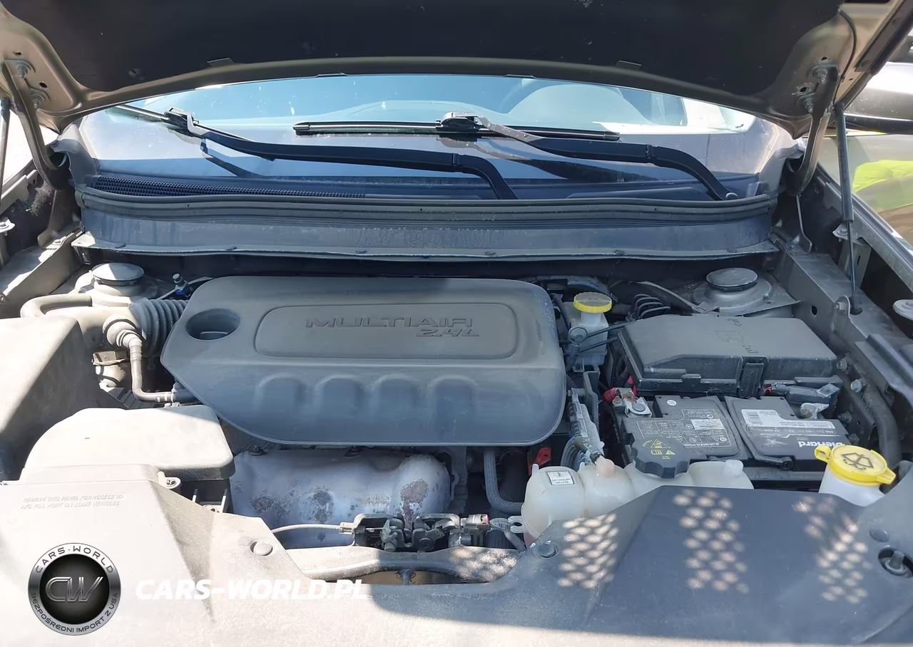 2019 Jeep Cherokee Latitude 4X4 VIN:1C4PJMCB9KD449477 - 10