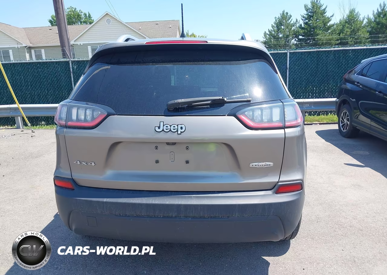 2019 Jeep Cherokee Latitude 4X4 VIN:1C4PJMCB9KD449477 - 16