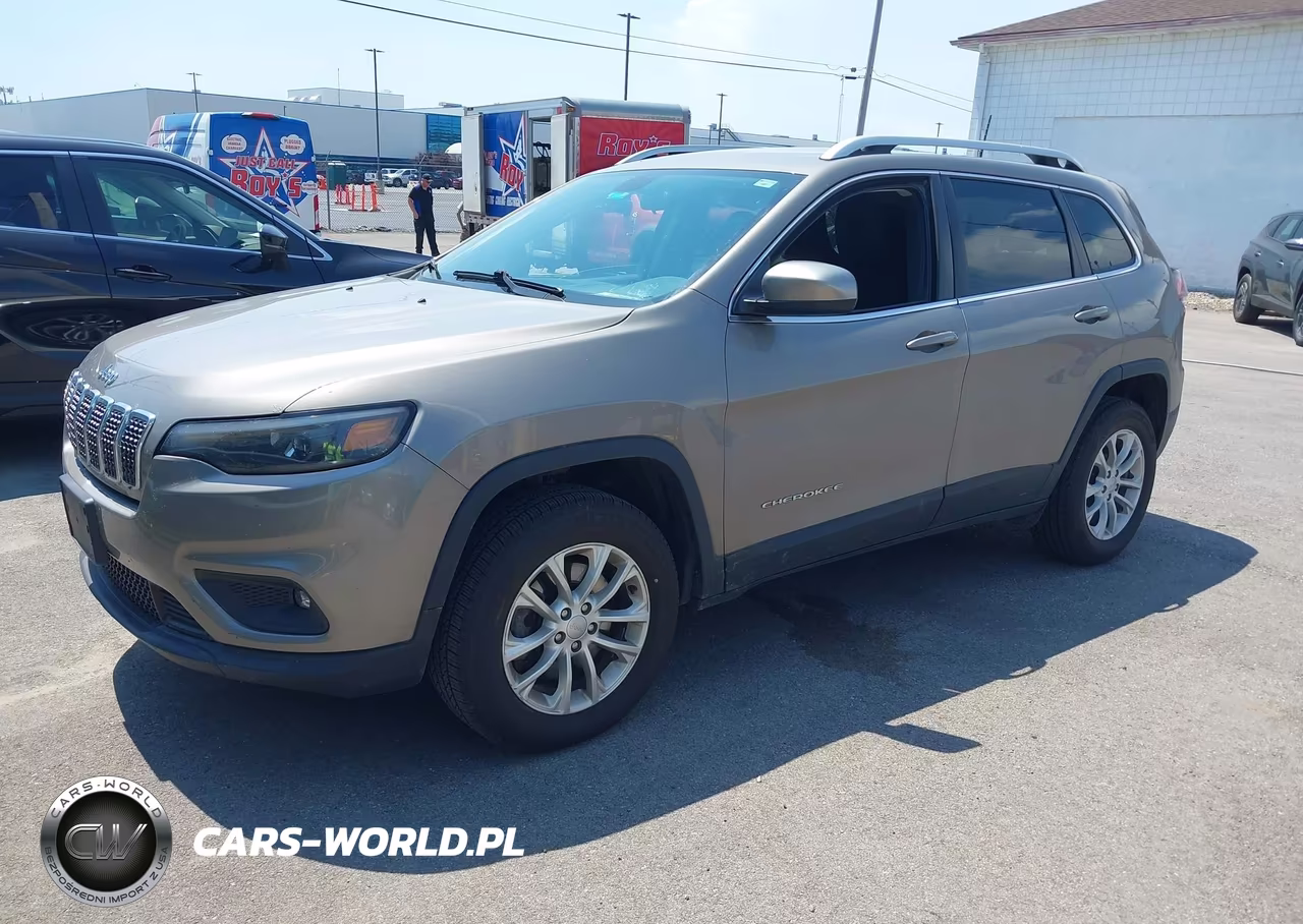 2019 Jeep Cherokee Latitude 4X4 VIN:1C4PJMCB9KD449477 - 2