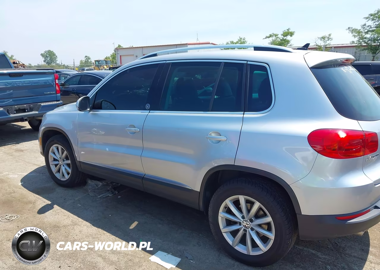2017 Volkswagen Tiguan 2.0T Wolfsburg Edition VIN:WVGSV7AX3HK019040 - 14