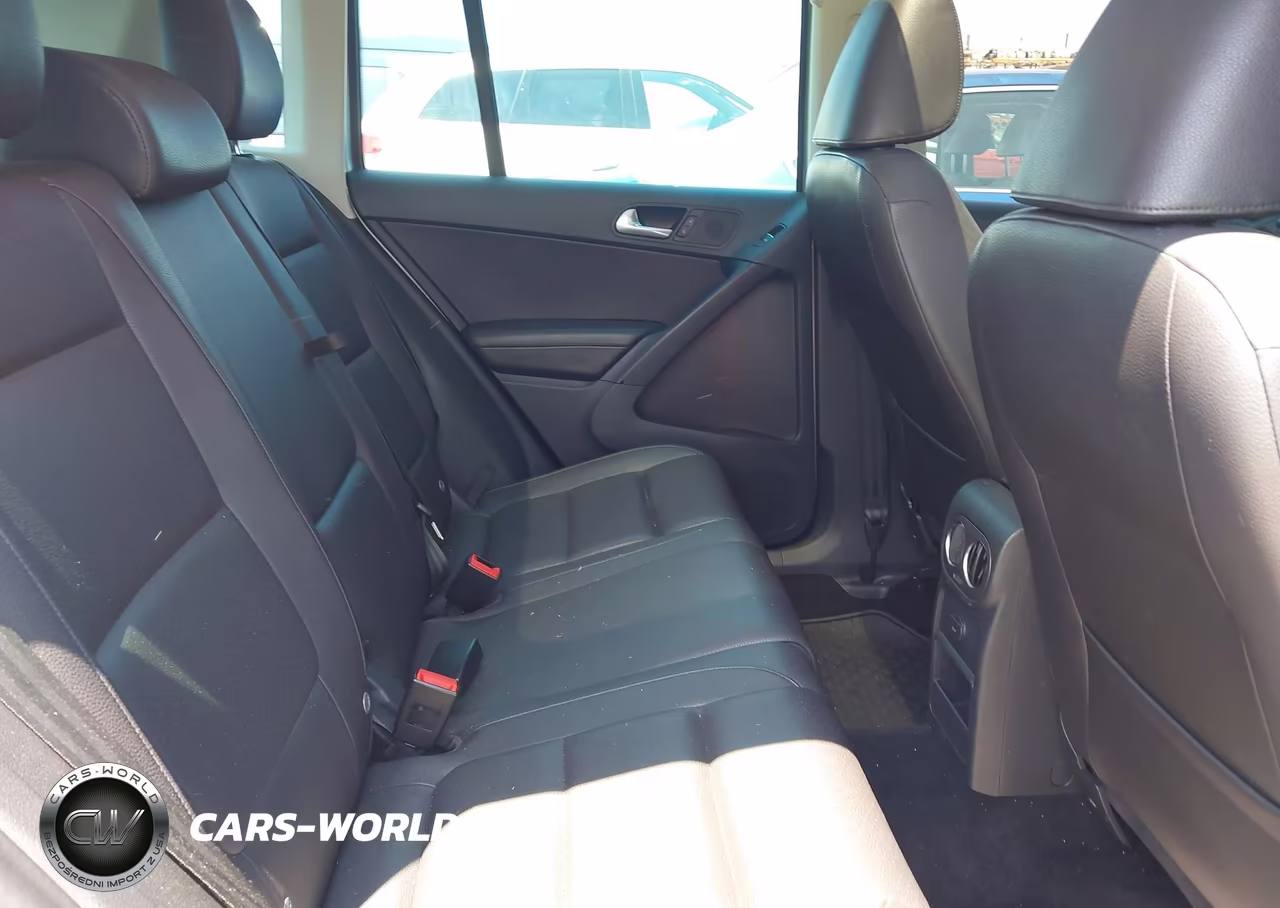 2017 Volkswagen Tiguan 2.0T Wolfsburg Edition VIN:WVGSV7AX3HK019040 - 8