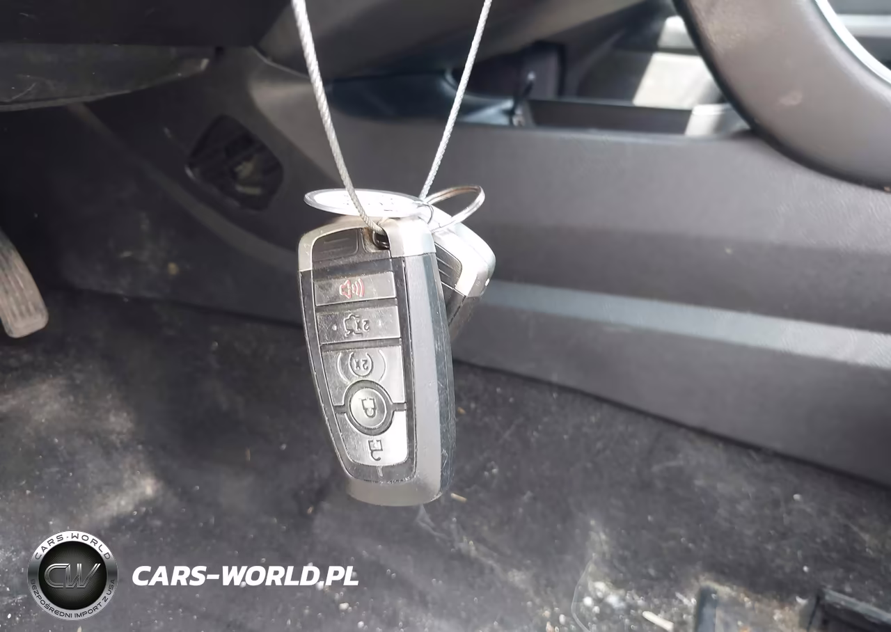2019 Ford Fusion Hybrid Sel VIN:3FA6P0MU9KR113067 - 11