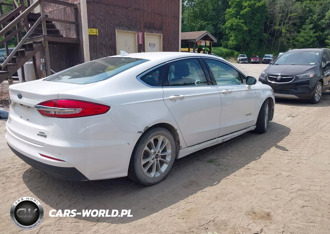 2019 Ford Fusion Hybrid Sel VIN:3FA6P0MU9KR113067 - 4