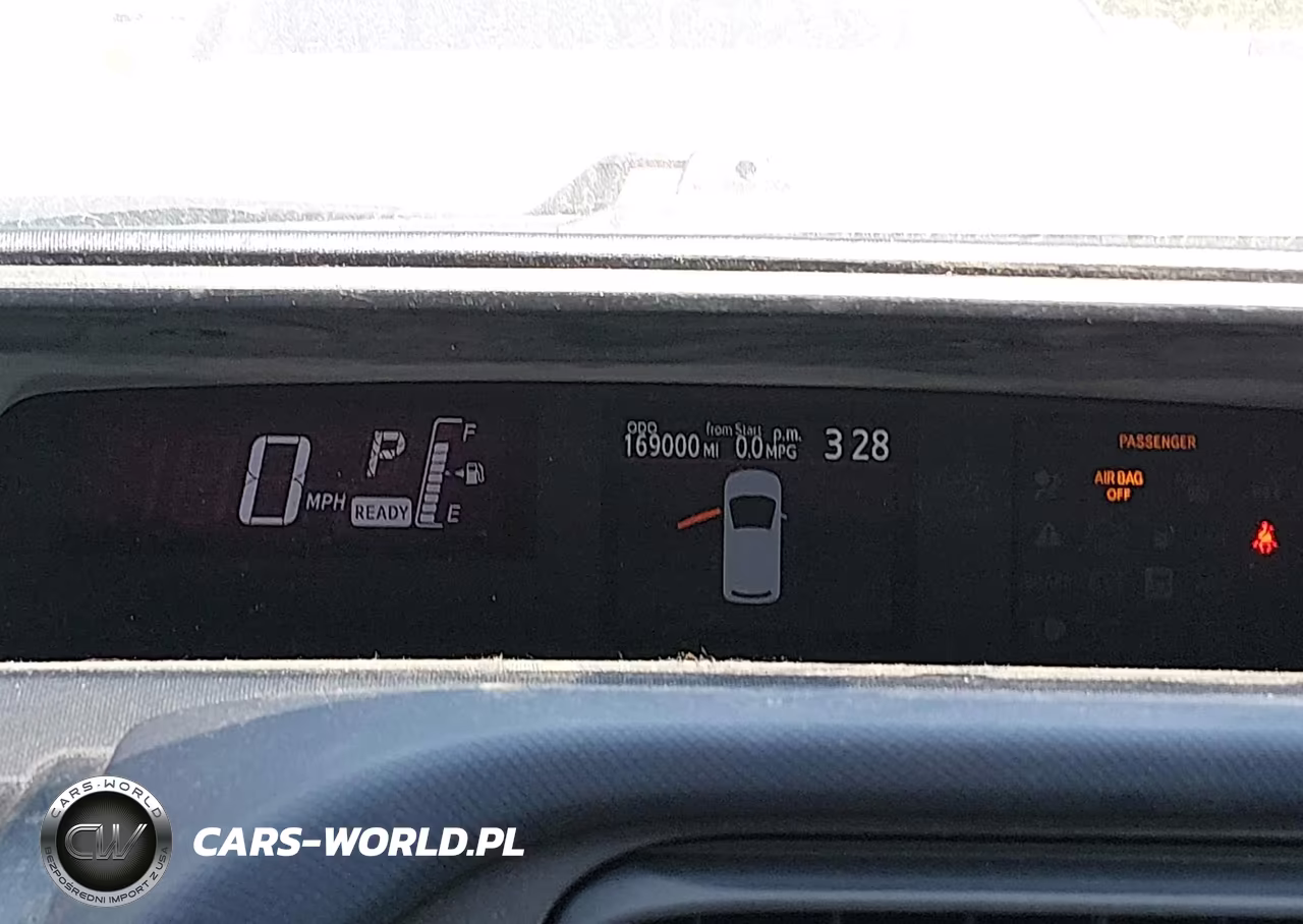 2015 Toyota Prius C Two VIN:JTDKDTB31F1098111 - 7